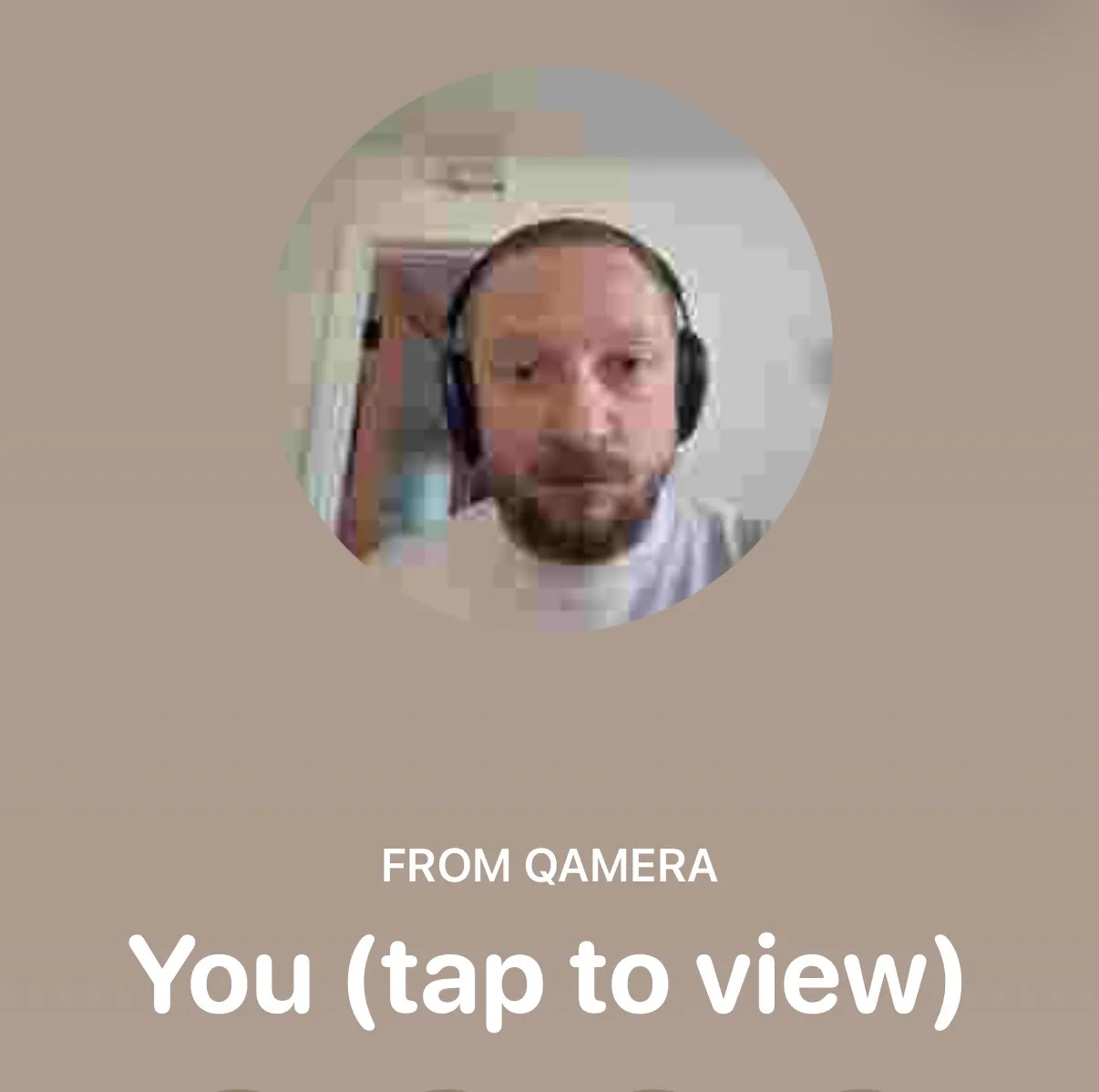 The author's photo transmitted via QR vCard, shown in the iOS camera preview